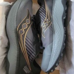 Men's size 12 Saucony Endorphin Edge Trail/Hiking Shoe